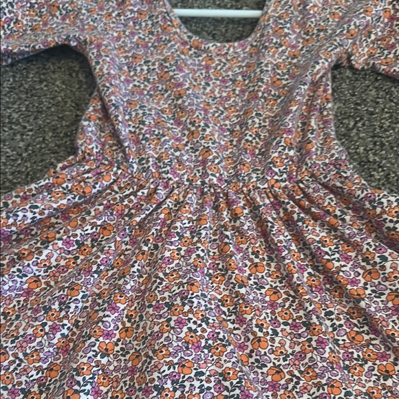 White and Cream Casual Sundress with Puff Sleeves and Scoop Neck - Picture 7 of 7